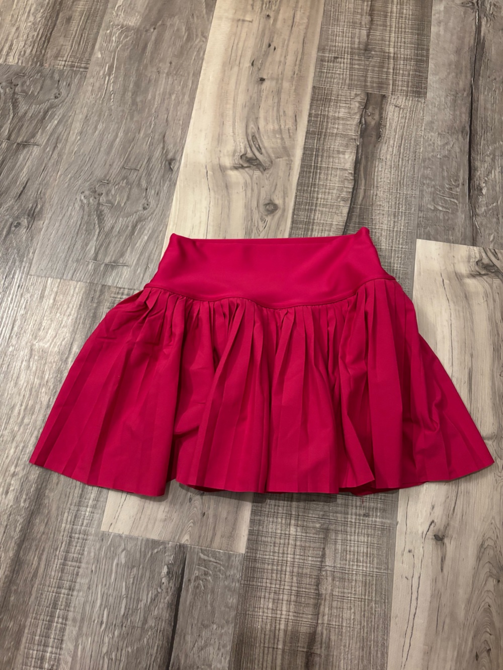 ALO Yoga Women's Fuchsia Pleated Skater Skirt - Picture 2 of 3